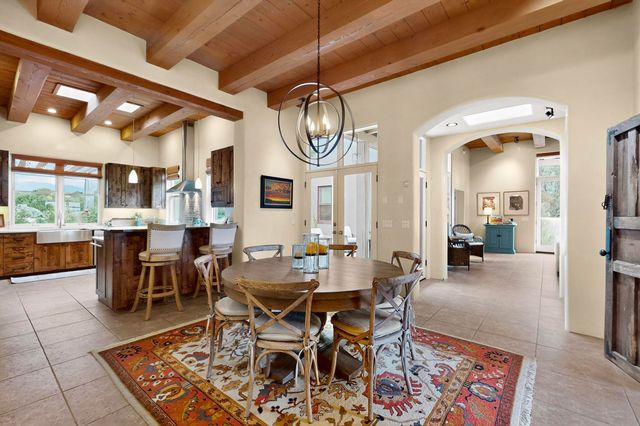 4 Paseo Del Coyote, Santa Fe, NM 87506