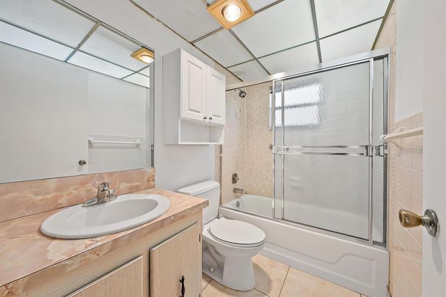 869 S Flanders S, Delray Beach, FL 33484