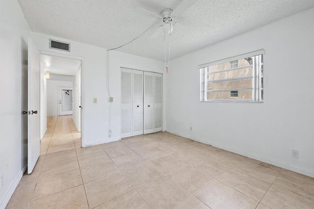 869 S Flanders S, Delray Beach, FL 33484
