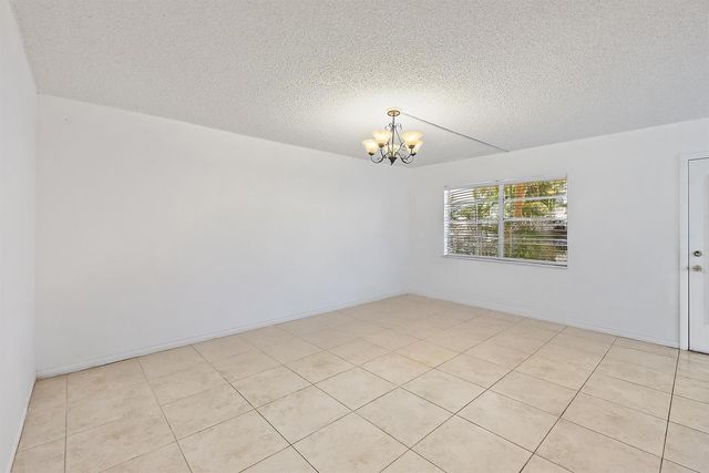 869 S Flanders S, Delray Beach, FL 33484