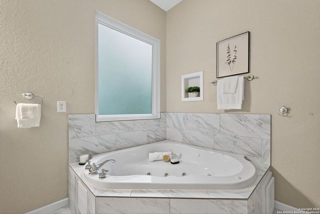 9918 Scenic View, San Antonio, TX 78255