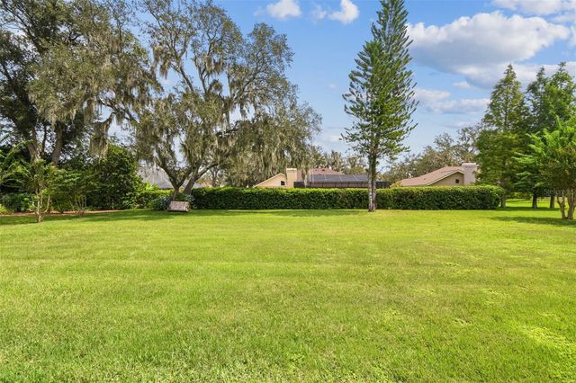 2810 FOREST CLUB DRIVE, Plant City, FL 33566