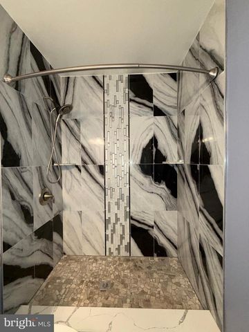 11 DUNSINANE DR, New Castle, DE 19720