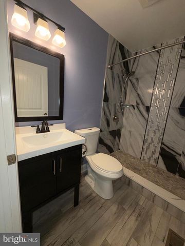 11 DUNSINANE DR, New Castle, DE 19720