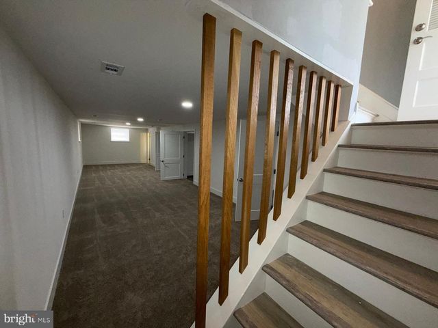 11 DUNSINANE DR, New Castle, DE 19720