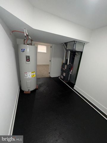 11 DUNSINANE DR, New Castle, DE 19720