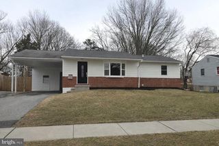 11 DUNSINANE DR, New Castle, DE 19720