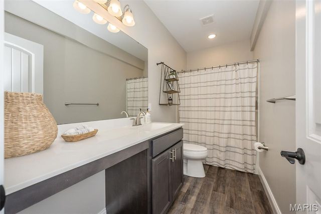 139 Alta Mira Court, O'fallon, MO 63367