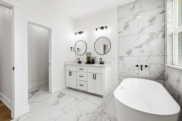 299 Bent Oak Dr., Pottsboro, TX 75076