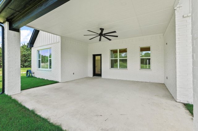 299 Bent Oak Dr., Pottsboro, TX 75076