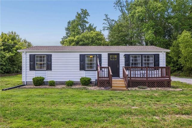 3221 Longstreet LN, Suffolk, VA 23437