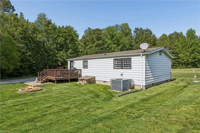 3221 Longstreet LN, Suffolk, VA 23437