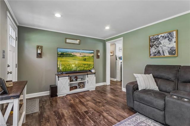 3221 Longstreet LN, Suffolk, VA 23437