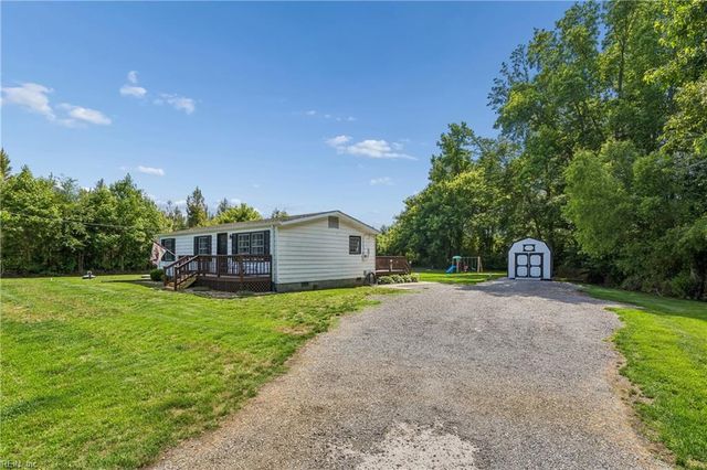 3221 Longstreet LN, Suffolk, VA 23437