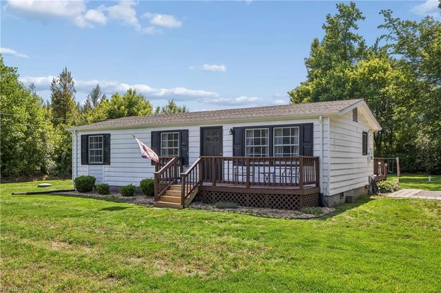 3221 Longstreet LN, Suffolk, VA 23437