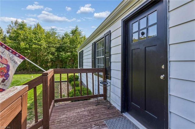3221 Longstreet LN, Suffolk, VA 23437