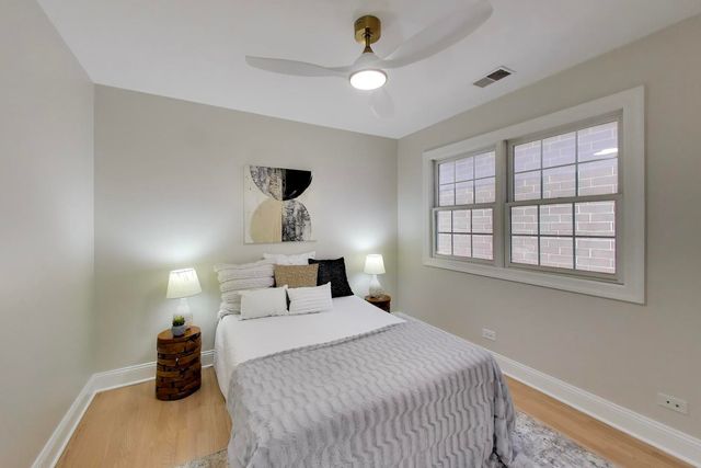 1919 W FLETCHER Street, Chicago, IL 60657