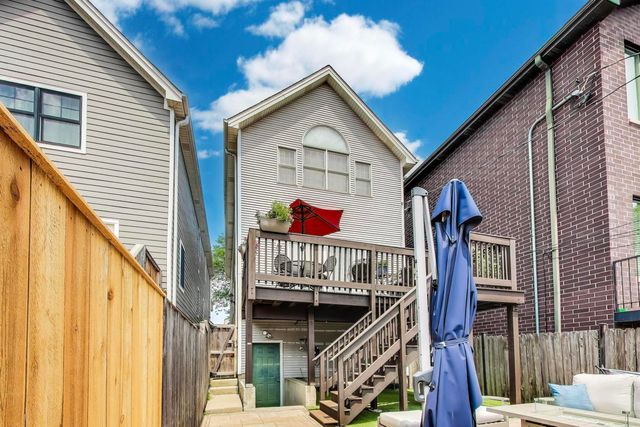 1919 W FLETCHER Street, Chicago, IL 60657