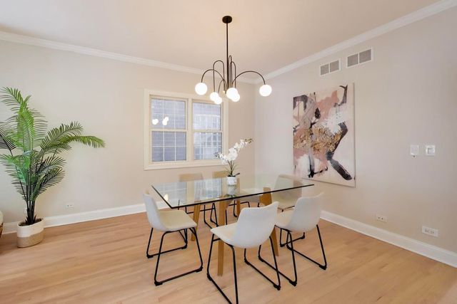 1919 W FLETCHER Street, Chicago, IL 60657