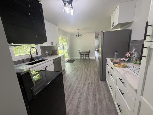 101 Sunset Drive, Clintonville, WI 54929