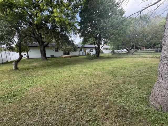 101 Sunset Drive, Clintonville, WI 54929