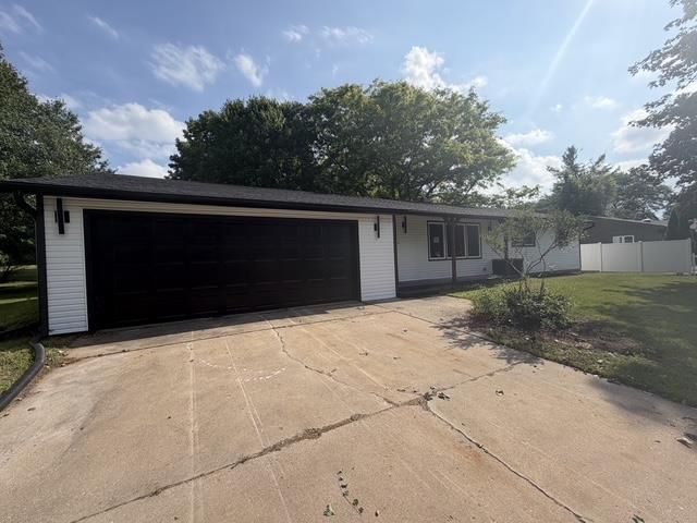101 Sunset Drive, Clintonville, WI 54929