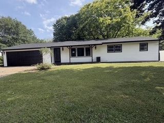 101 Sunset Drive, Clintonville, WI 54929