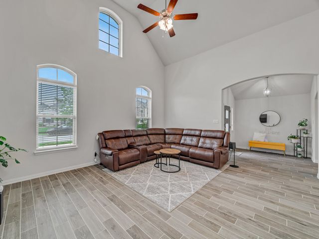 1144 Western Yarrow Avenue, Justin, TX 76247
