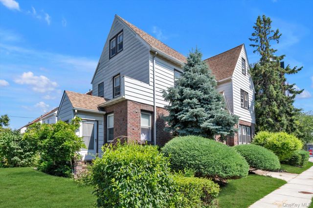164-01 84th Avenue, Jamaica, NY 11432