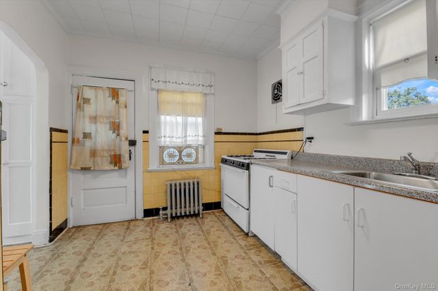 164-01 84th Avenue, Jamaica, NY 11432
