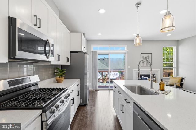 13365 FERRY LANDING LN, Woodbridge, VA 22191