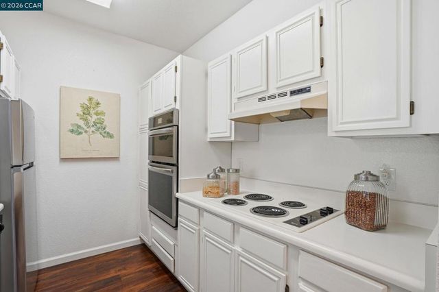 1860 Tice Creek Dr 1210, Walnut Creek, CA 94595