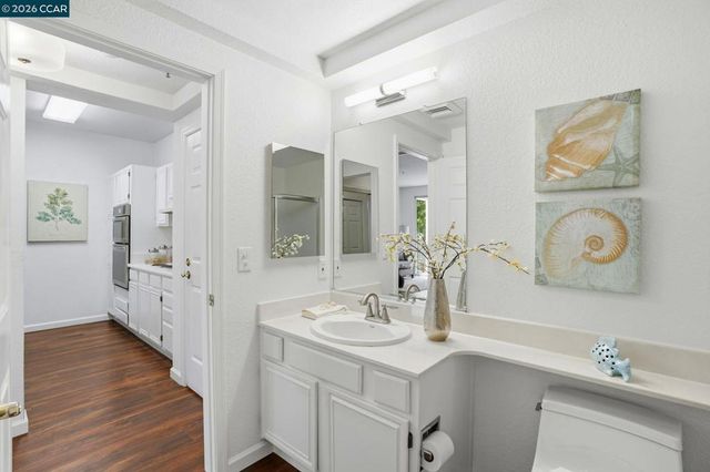 1860 Tice Creek Dr 1210, Walnut Creek, CA 94595