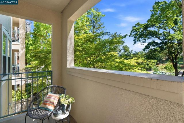 1860 Tice Creek Dr 1210, Walnut Creek, CA 94595