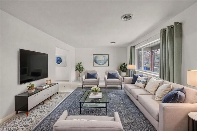 532 Hornell LN, Virginia Beach, VA 23452