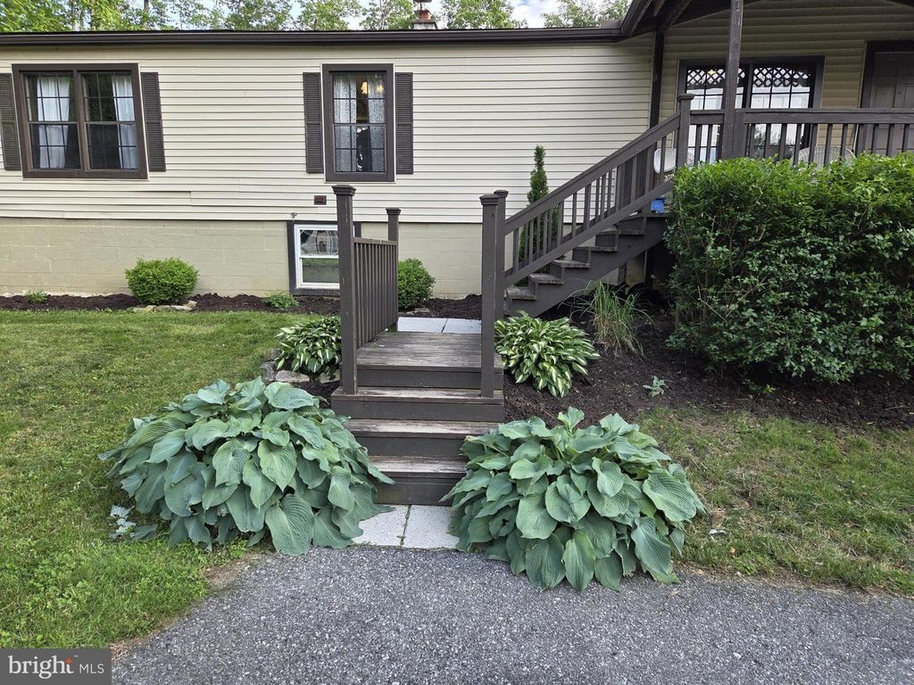 46 RINEER RD, Quarryville, PA 17566