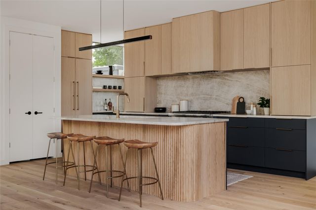 303 W Elizabeth ST A, Austin, TX 78704