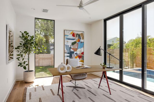 303 W Elizabeth ST A, Austin, TX 78704