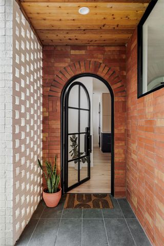 303 W Elizabeth ST A, Austin, TX 78704