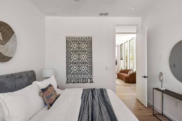 303 W Elizabeth ST A, Austin, TX 78704