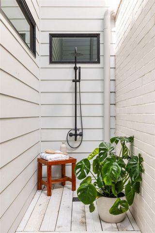 303 W Elizabeth ST A, Austin, TX 78704