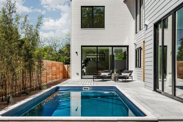 303 W Elizabeth ST A, Austin, TX 78704
