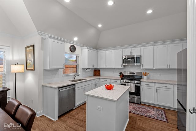 304 Prien Lake Loop, Bossier City, LA 71111