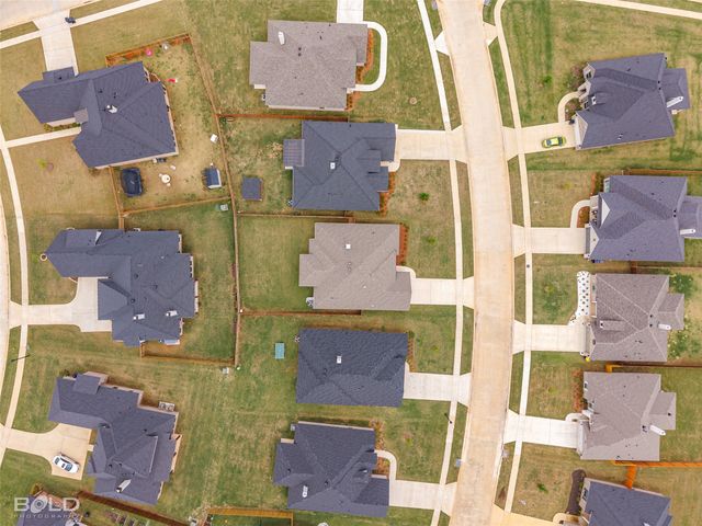 304 Prien Lake Loop, Bossier City, LA 71111