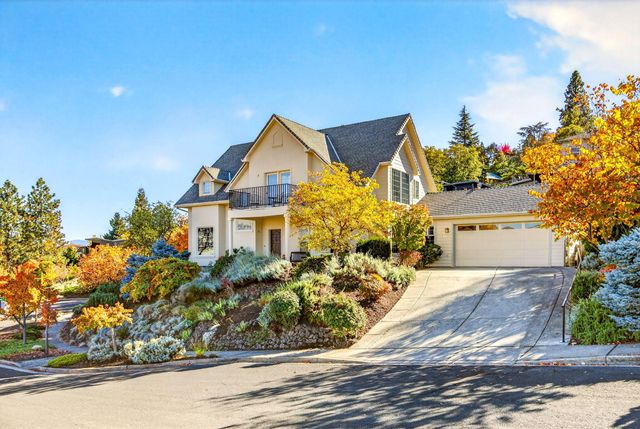 500 Lakota Way, Ashland, OR 97520