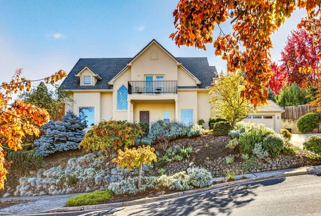 500 Lakota Way, Ashland, OR 97520