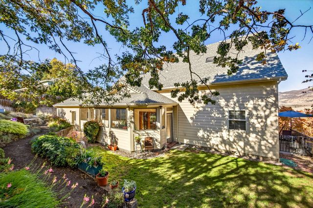 500 Lakota Way, Ashland, OR 97520