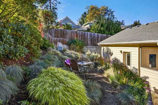 500 Lakota Way, Ashland, OR 97520