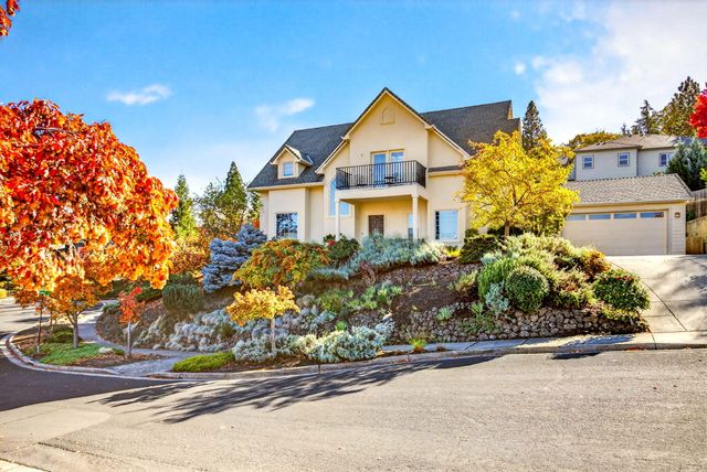 500 Lakota Way, Ashland, OR 97520