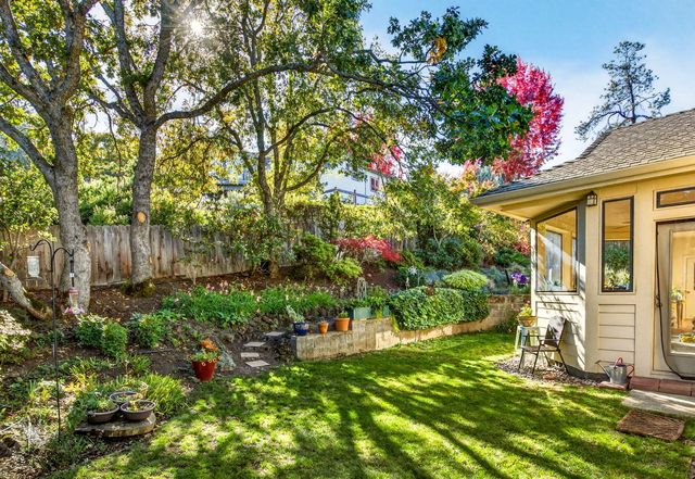 500 Lakota Way, Ashland, OR 97520